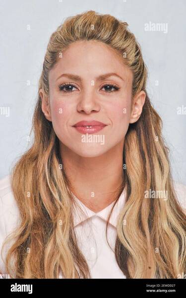 shakira-at-the-hollywood-foreign-press-association-press-conference-for-zootopia-held-in-beverly-hills-ca-on-february-17-2016-2EWDD27.jpg