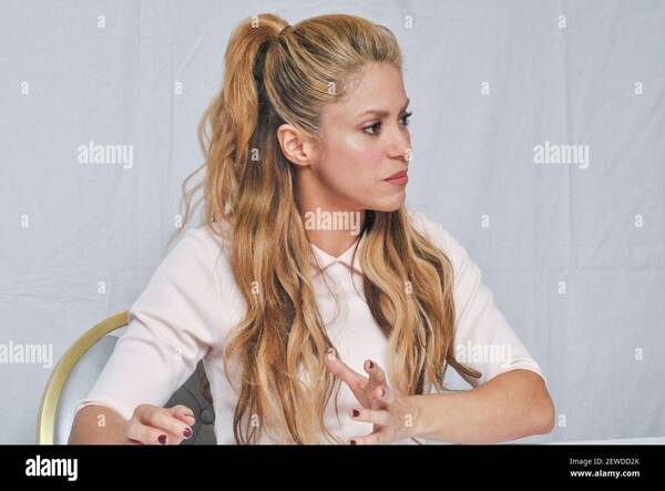 shakira-at-the-hollywood-foreign-press-association-press-conference-for-zootopia-held-in-beverly-hills-ca-on-february-17-2016-2EWDD2K.jpg