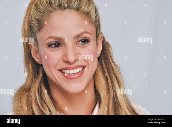 shakira-at-the-hollywood-foreign-press-association-press-conference-for-zootopia-held-in-beverly-hills-ca-on-february-17-2016-2EWDD35.jpg