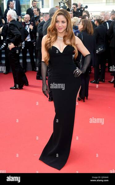 cannes-france-25th-may-2022-75th-cannes-film-festival-2022-red-carpet-film-elvis-pictured-shakira-credit-in.jpg