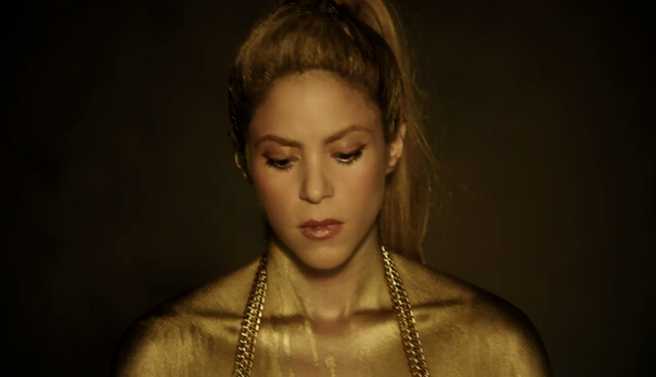 perrofiel_www_shakira-online_fr_00136.png