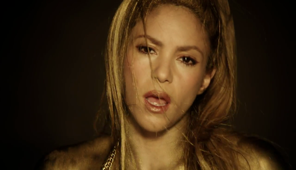 perrofiel_www_shakira-online_fr_00240.png