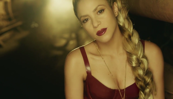 perrofiel_www_shakira-online_fr_00247.png