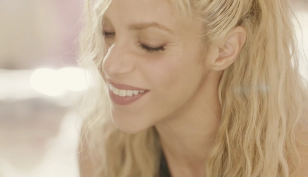 meenamore_www_shakira-online_fr_00184.png