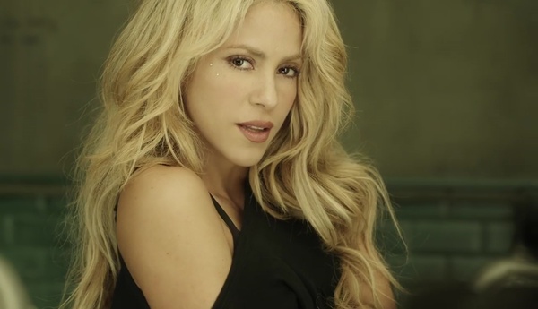 chantajesalsa_www_shakira-online_fr_00098.jpg