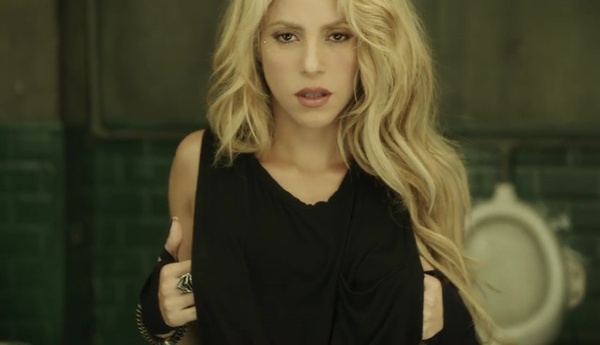 chantajesalsa_www_shakira-online_fr_00131.jpg