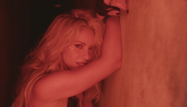 Chantaje_www_shakira-online_fr_00152.jpg