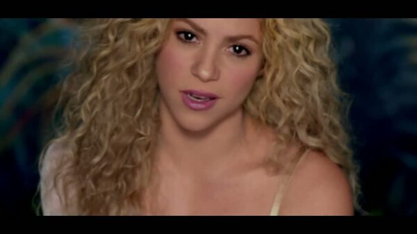 NMADO_www_shakira-online_fr_00020.jpg