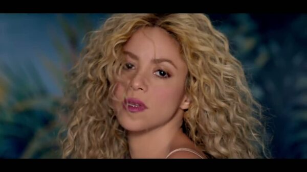 NMADO_www_shakira-online_fr_00023.jpg