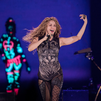 Shakira-en-el-Estadio-Azteca-1.jpg