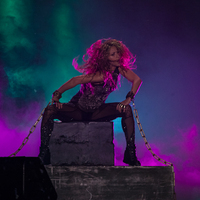 Shakira-en-el-Estadio-Azteca-2.jpg