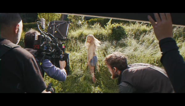 meenamoremakingof_www_shakira-online_fr_00029.png