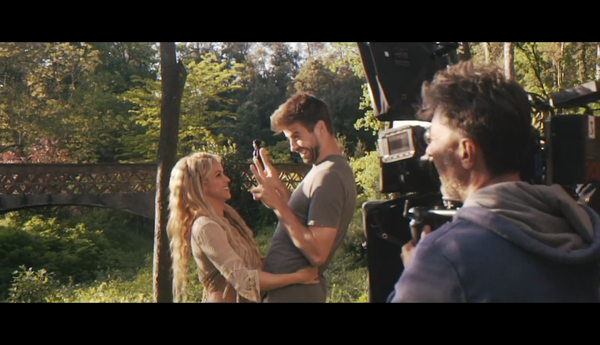 meenamoremakingof_www_shakira-online_fr_00036.png