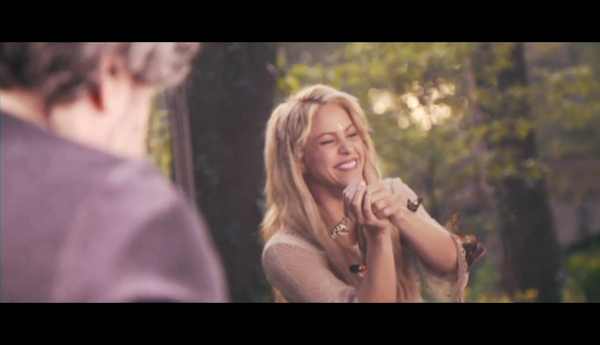 meenamoremakingof_www_shakira-online_fr_00050.png