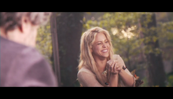 meenamoremakingof_www_shakira-online_fr_00051.png