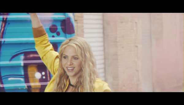 meenamoremakingof_www_shakira-online_fr_00062.png