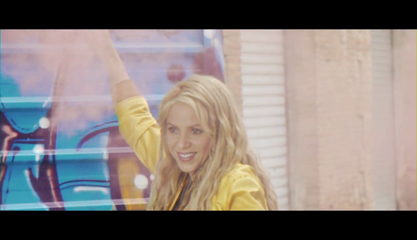 meenamoremakingof_www_shakira-online_fr_00063.png