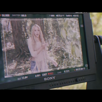 meenamoremakingof_www_shakira-online_fr_00020.png