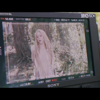 meenamoremakingof_www_shakira-online_fr_00022.png