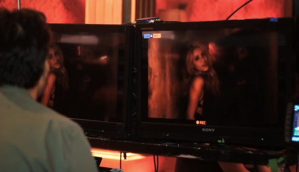 Chantaje_makingof_www_shakira-online_fr_00021.jpg