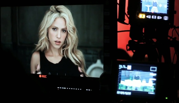 Chantaje_makingof_www_shakira-online_fr_00026.jpg