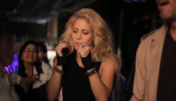 Chantaje_makingof_www_shakira-online_fr_00034.jpg