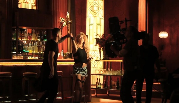 Chantaje_makingof_www_shakira-online_fr_00048.jpg