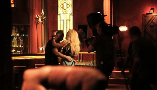 Chantaje_makingof_www_shakira-online_fr_00050.jpg