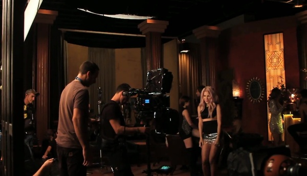 Chantaje_makingof_www_shakira-online_fr_00053.jpg