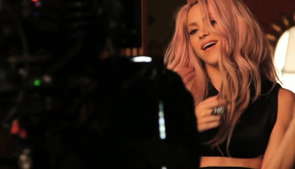 Chantaje_makingof_www_shakira-online_fr_00060.jpg