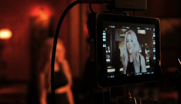 Chantaje_makingof_www_shakira-online_fr_00062.jpg