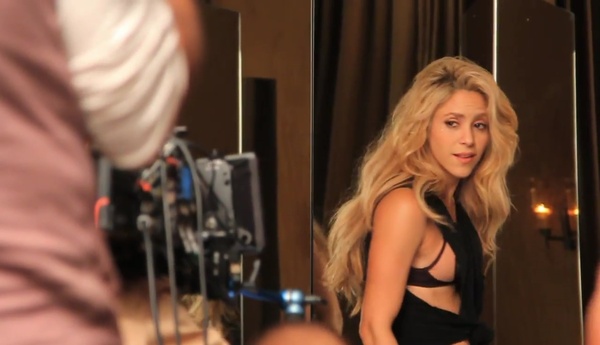 Chantaje_makingof_www_shakira-online_fr_00073.jpg