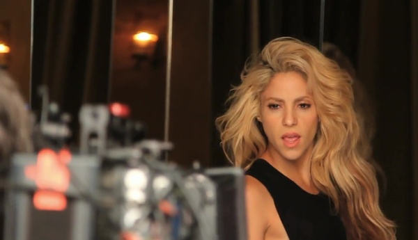 Chantaje_makingof_www_shakira-online_fr_00087.jpg