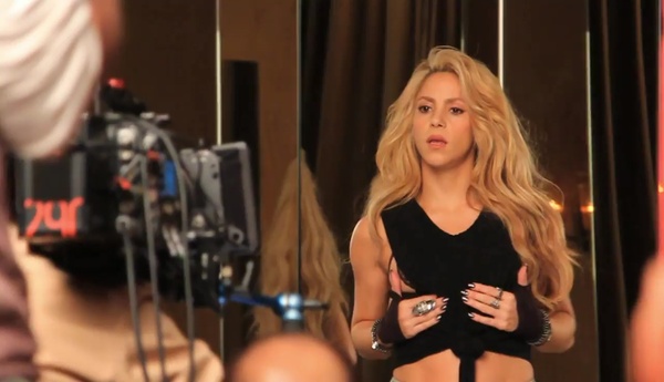 Chantaje_makingof_www_shakira-online_fr_00088.jpg