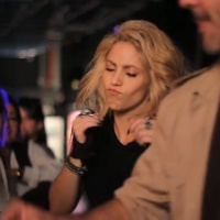 Chantaje_makingof_www_shakira-online_fr_00035.jpg