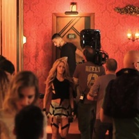 Chantaje_makingof_www_shakira-online_fr_00037.jpg