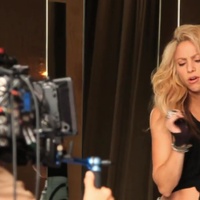 Chantaje_makingof_www_shakira-online_fr_00075.jpg