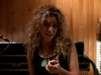 MTV_Diary_www_shakira-online_fr_00059.png