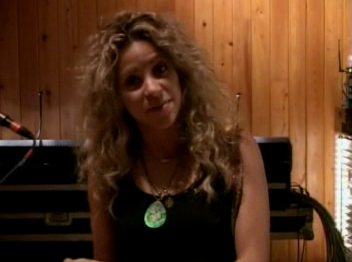 MTV_Diary_www_shakira-online_fr_00060.png