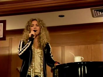 MTV_Diary_www_shakira-online_fr_00264.png