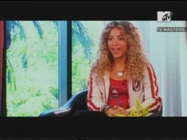 MTVMasters_www_shakira-online_fr_00234.png