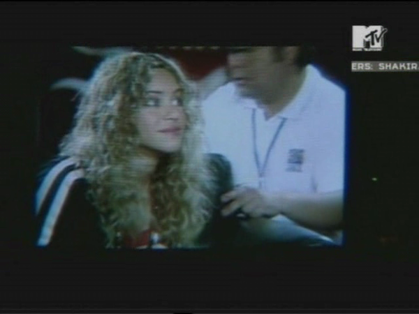 MTVMasters_www_shakira-online_fr_00271.png