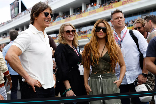 shakira-tom-cruise-050823-1-768874471f844bf99d4f048ac70ffc58.jpg