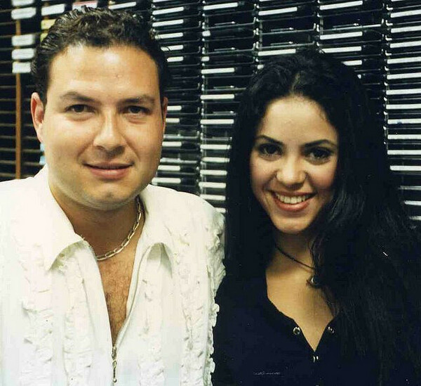 Shakira-Radio-miami-1996-myshakiblog2B2525281252529.jpg