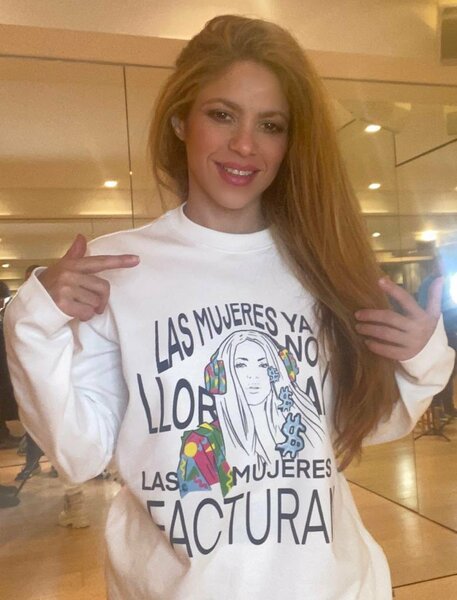 17 FÃ©vrier - Limited edition sweatshirt designed by my niece! Available now on https://shakira.store 
