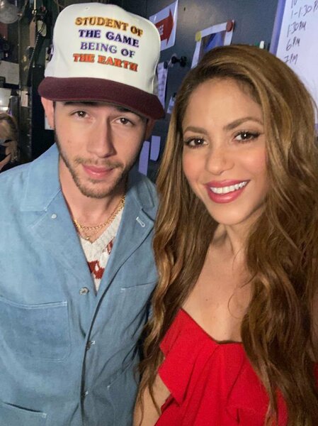 17 Mai - Reencounter with  @nickjonas , getting ready for the release of #DancingWithMyself
