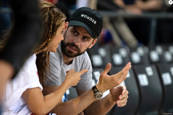 4645793-shakira-son-mari-gerard-pique-et-leurs-0x0-1.jpg