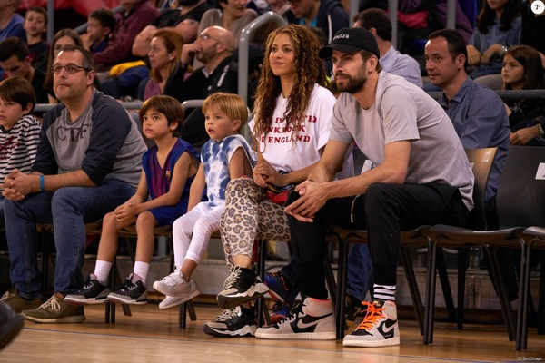 4645799-shakira-son-mari-gerard-pique-et-leurs-0x0-1.jpg