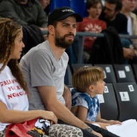 4645784-shakira-son-mari-gerard-pique-et-leurs-0x0-1.jpg