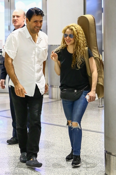 shakira_org_pl_miami06.jpg